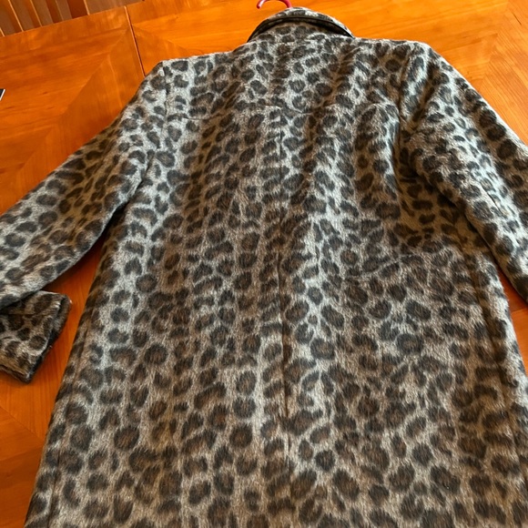 NWT animal pront coat from Foerever 21 - Picture 9 of 10